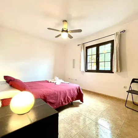 Encantadora Villa Con Piscina Privada, Wifi, A/C, Bbq, Playa Blanca Villa *