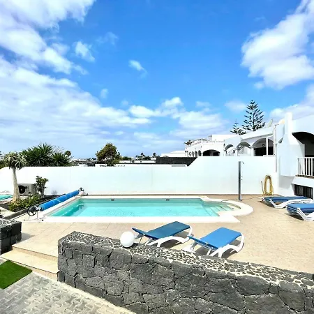 Encantadora Villa con piscina privada, Wifi, A/C, BBQ, Playa Blanca * Playa Blanca (Lanzarote)