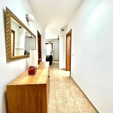 Villa Encantadora Villa con piscina privada, Wifi, A/C, BBQ, Playa Blanca