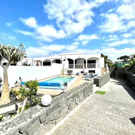 Encantadora Villa con piscina privada, Wifi, A/C, BBQ, Playa Blanca * Playa Blanca (Lanzarote)