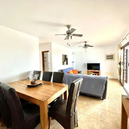 Encantadora Villa con piscina privada, Wifi, A/C, BBQ, Playa Blanca Villa *